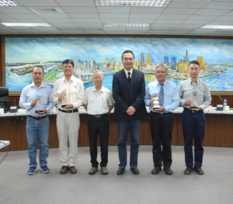 圖片說明：獲頒優良單位領獎人合照。