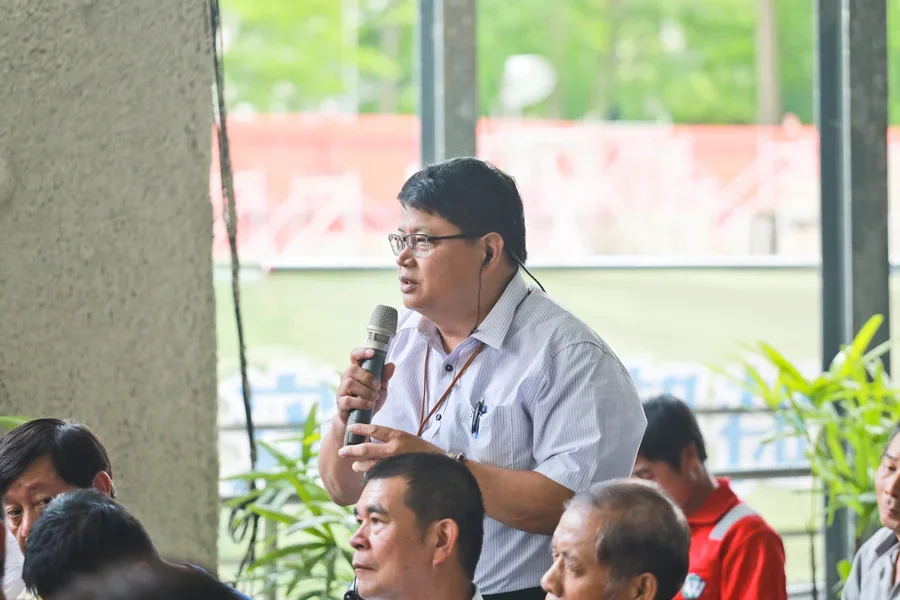 圖片說明：專題討論。