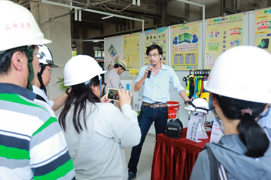 圖片說明：工安器材展示作業(賽福帝)。
