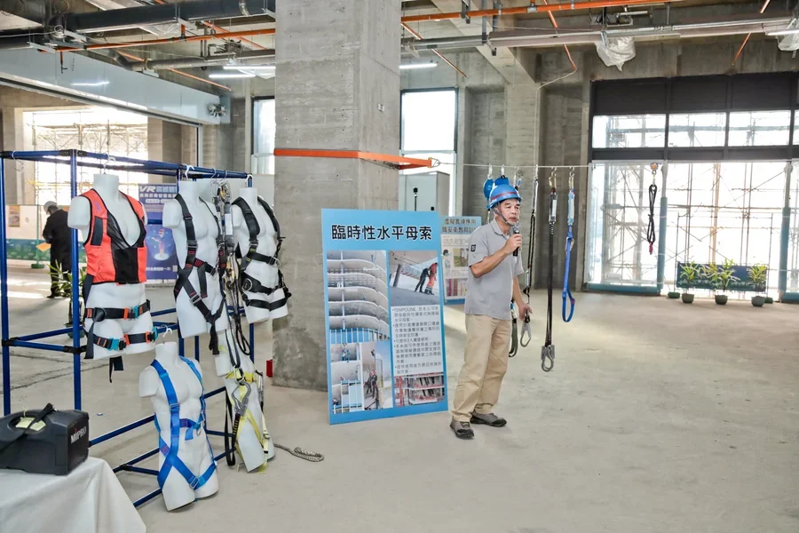 圖片說明：安全索及臨時防護具(史班特)。