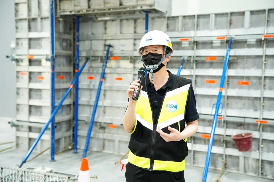 圖片說明：鋁模板系統式規劃與模板支撐配置由北區職安中心技正陳永鵠主持。